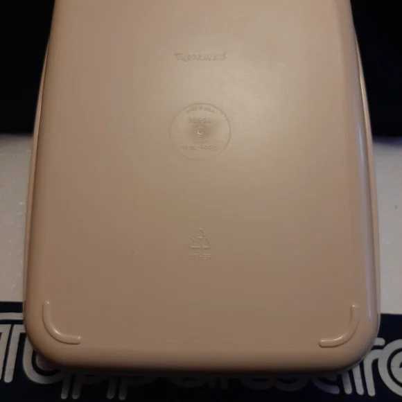 Tupperware Microwave Baking Pan 12" - Picture 5 of 6